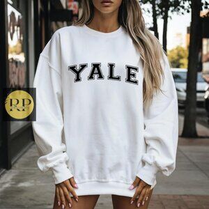 Yale University College Ivy League shirt sweatshirt white